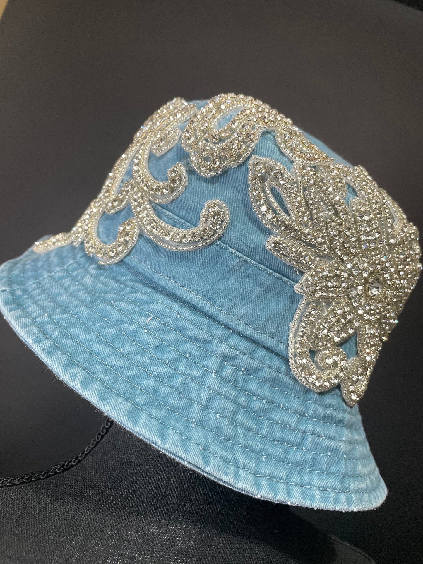 HILTON HAT 2.0